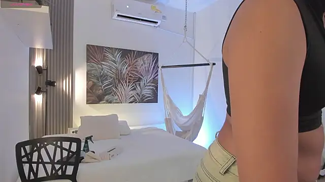 emma alice  online show from March 25, 11:05 am