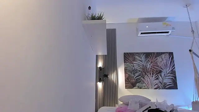 emma alice  online show from March 27, 11:10 am