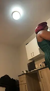 NaughtyKelly28 online show from January 18, 11:11 am