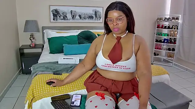 NaughtyKelly28 online show from June 12, 9:30 am