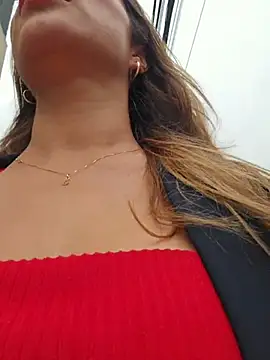 Karen San Miguel online show from March 25, 8:15 pm