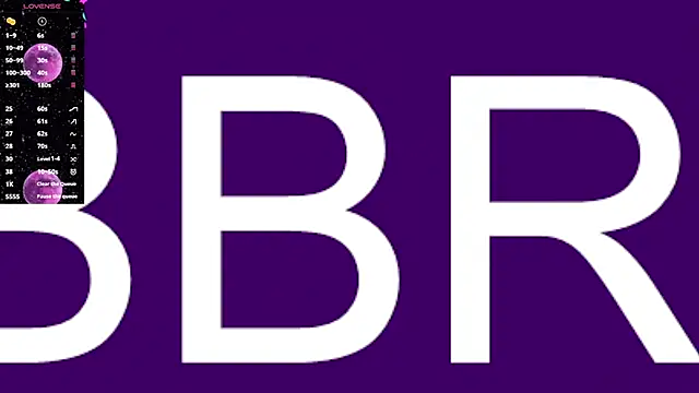 Snapshot of UniversitygirlQS chatting on December 3, 4:03 am UniversitygirlQS online show from December 3, 4:03 am