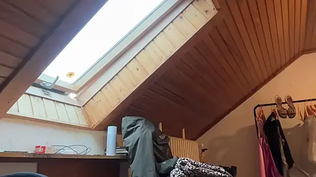 Snapshot of JeSuisUnTapin chatting on October 29, 2:30 pm JeSuisUnTapin online show from October 29, 2:30 pm