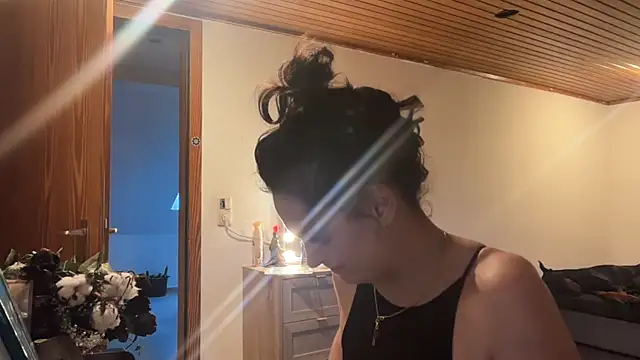 Snapshot of JeSuisUnTapin chatting on December 19, 3:08 pm JeSuisUnTapin online show from December 19, 3:08 pm