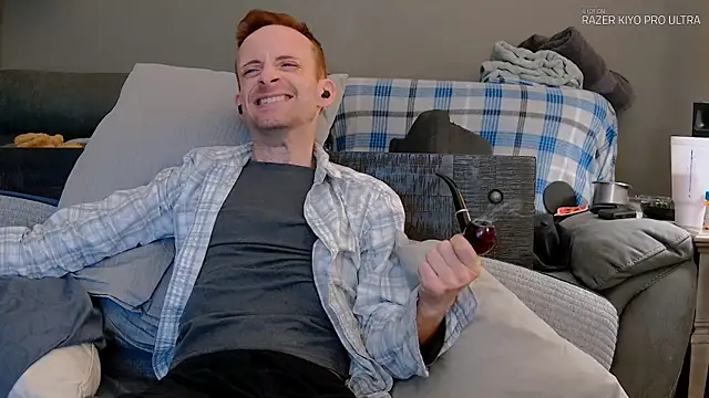 Snapshot of Dilldough405 chatting on March 2, 12:12 pm Dilldough405 online show from March 2, 12:12 pm