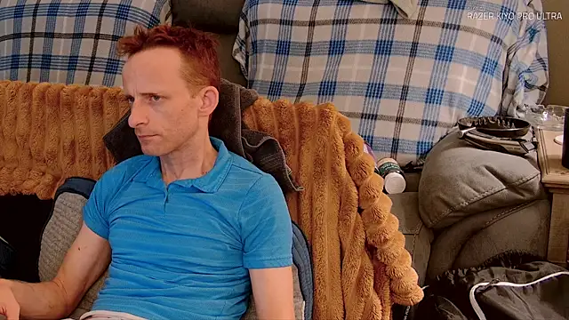 Snapshot of Dilldough405 chatting on March 19, 2:21 pm Dilldough405 online show from March 19, 2:21 pm