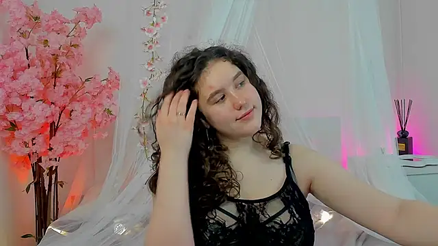 Ariella Sol online show from January 8, 9:10 am