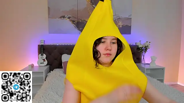 Ariella Sol online show from January 13, 4:28 am