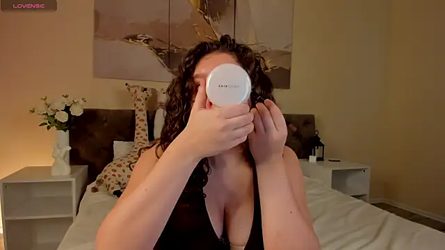 Ariella Sol online show from July 29, 1:04 am