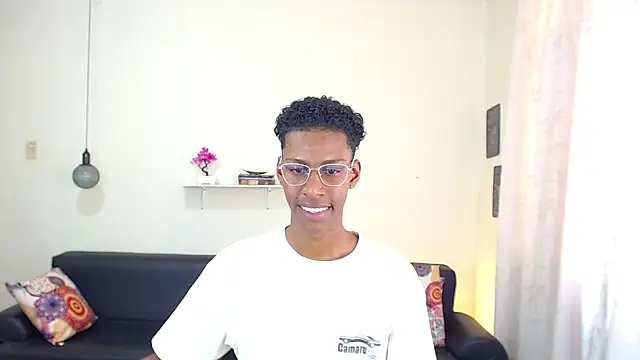 maiki18  online show from January 30, 7:48 pm