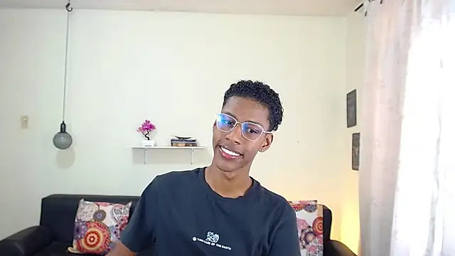 maiki18  online show from February 5, 5:42 pm