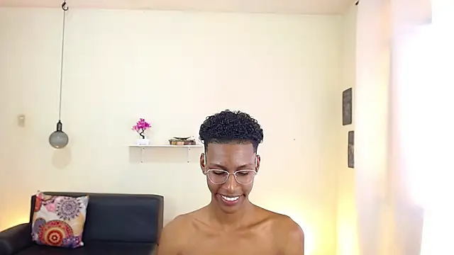 maiki18  online show from February 24, 4:58 pm