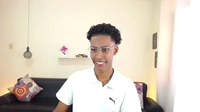 maiki18  online show from March 4, 1:49 pm