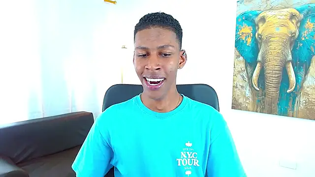 maiki18  online show from November 26, 8:32 pm