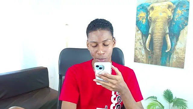 Snapshot of maiki18_ chatting on December 17, 8:26 pm maiki18 online show from December 17, 8:26 pm