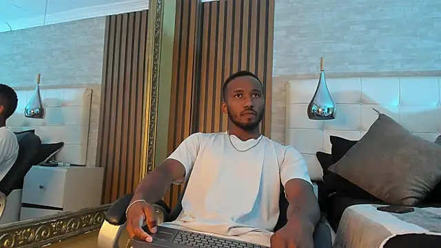 JamesParck online show from April 9, 7:41 pm