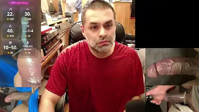 Snapshot of ClampMaster chatting on March 22, 12:39 am ClampMaster online show from March 22, 12:39 am