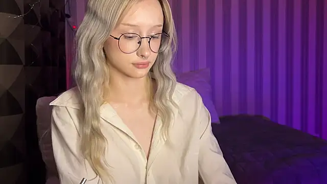 mayvi cold online show from January 18, 11:33 pm