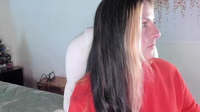 brandy sweet  online show from December 7, 1:18 pm