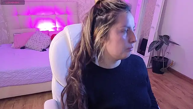 brandy sweet  online show from October 9, 12:03 pm