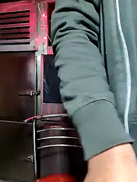 Snapshot of rayhan085 chatting on December 29, 6:05 pm rayhan085 online show from December 29, 6:05 pm