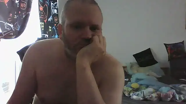 Snapshot of ShyBoy1982 chatting on May 10, 1:16 pm ShyBoy1982 online show from May 10, 1:16 pm
