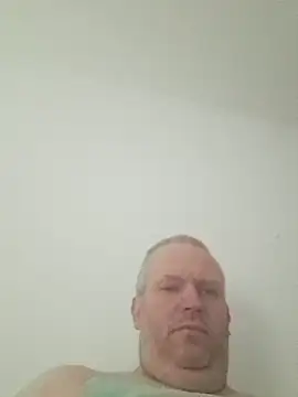 Snapshot of ShyBoy1982 chatting on May 18, 9:59 am ShyBoy1982 online show from May 18, 9:59 am