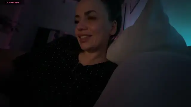 Snapshot of MyPhoenix chatting on October 23, 6:50 pm MyPhoenix online show from October 23, 6:50 pm