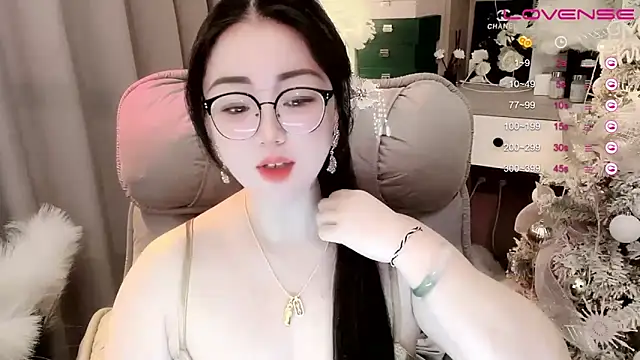 Snapshot of Monica-888 chatting on January 5, 9:03 pm Monica-888 online show from January 5, 9:03 pm
