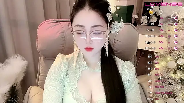 Snapshot of Monica-888 chatting on January 12, 5:11 pm Monica-888 online show from January 12, 5:11 pm