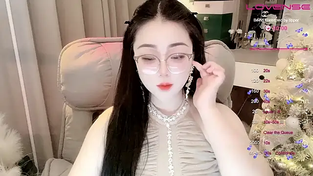 Snapshot of Monica-888 chatting on February 14, 4:31 pm Monica-888 online show from February 14, 4:31 pm