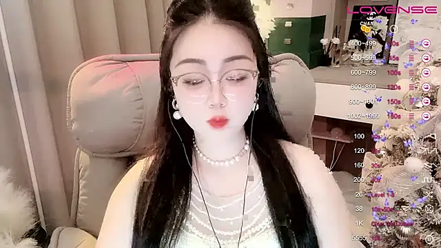 Snapshot of Monica-888 chatting on February 15, 3:17 pm Monica-888 online show from February 15, 3:17 pm