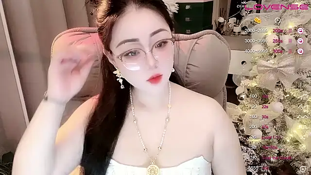 Snapshot of Monica-888 chatting on February 27, 4:32 pm Monica-888 online show from February 27, 4:32 pm