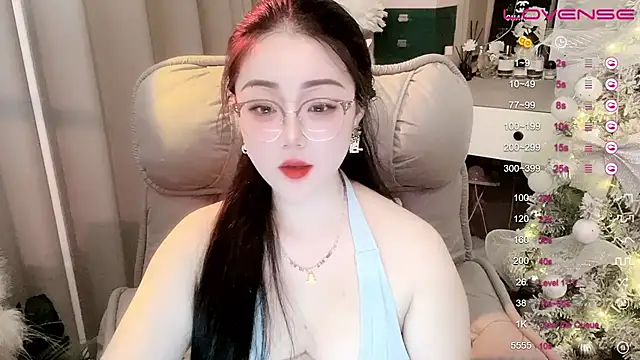 Snapshot of Monica-888 chatting on March 8, 11:28 pm Monica-888 online show from March 8, 11:28 pm