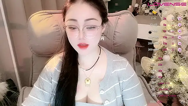 Snapshot of Monica-888 chatting on March 9, 10:41 pm Monica-888 online show from March 9, 10:41 pm