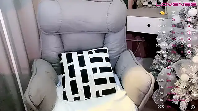 Snapshot of Monica-888 chatting on March 22, 9:31 pm Monica-888 online show from March 22, 9:31 pm