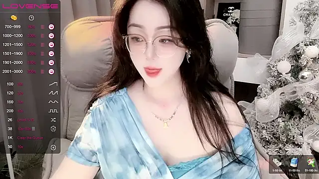 Snapshot of Monica-888 chatting on September 9, 5:07 am Monica-888 online show from September 9, 5:07 am