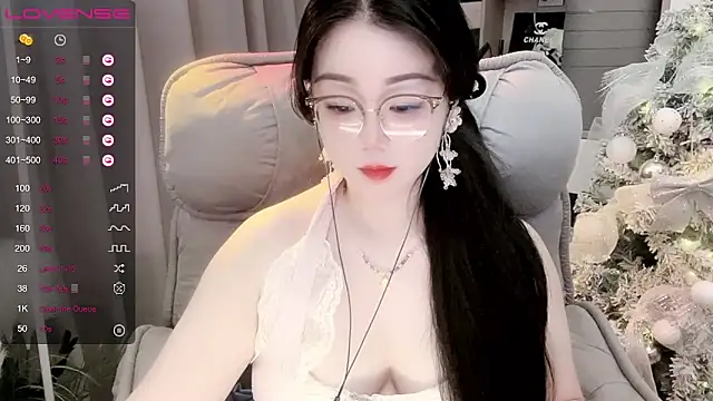 Snapshot of Monica-888 chatting on September 19, 6:15 am Monica-888 online show from September 19, 6:15 am