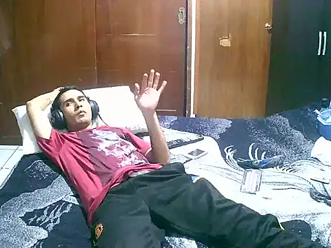 Snapshot of jperezofficial1 chatting on September 20, 8:37 am jperezofficial1 online show from September 20, 8:37 am