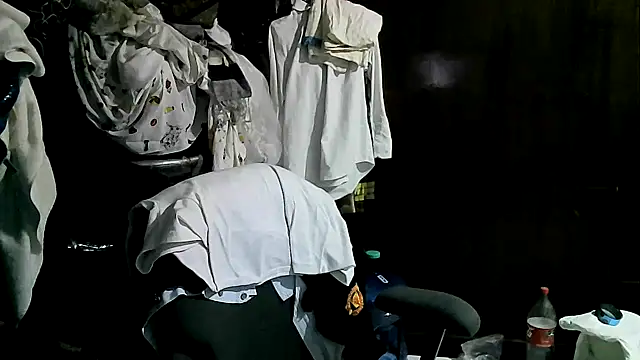 Snapshot of jperezofficial1 chatting on October 15, 8:14 am jperezofficial1 online show from October 15, 8:14 am