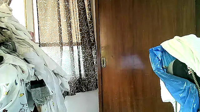 Snapshot of jperezofficial1 chatting on October 15, 8:20 pm jperezofficial1 online show from October 15, 8:20 pm