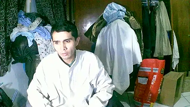 Snapshot of jperezofficial1 chatting on October 30, 3:08 am jperezofficial1 online show from October 30, 3:08 am