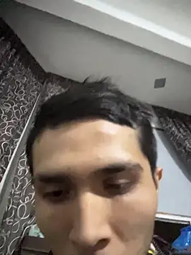 Snapshot of jperezofficial1 chatting on December 14, 4:40 am jperezofficial1 online show from December 14, 4:40 am