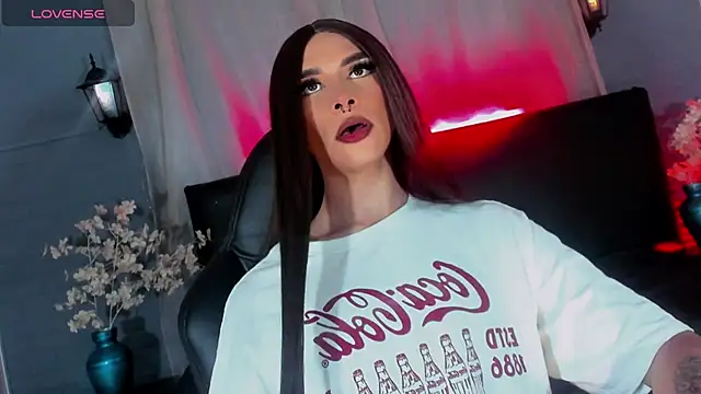 Snapshot of AdharaaMoon chatting on December 5, 10:56 pm AdharaaMoon online show from December 5, 10:56 pm