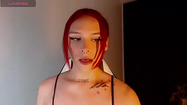 Snapshot of AdharaaMoon chatting on February 27, 3:47 am AdharaaMoon online show from February 27, 3:47 am