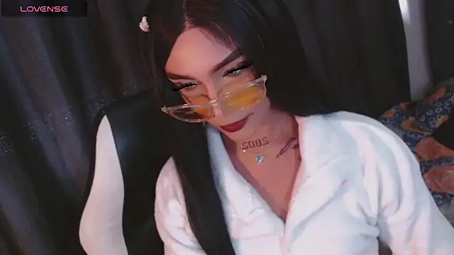 Snapshot of AdharaaMoon chatting on November 4, 7:02 pm AdharaaMoon online show from November 4, 7:02 pm