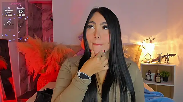 Snapshot of Sarahballiston_ chatting on February 22, 12:01 am Sarahballiston online show from February 22, 12:01 am