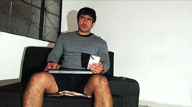 Snapshot of willian_m777 chatting on December 20, 5:57 am willian m777 online show from December 20, 5:57 am