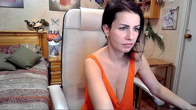 Kendra Mom online show from February 22, 5:46 pm