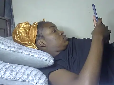 Snapshot of Sexy_racy_rebel_ chatting on October 8, 4:10 am Sexy racy rebel online show from October 8, 4:10 am